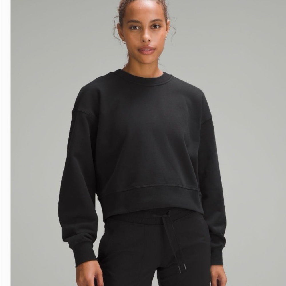 Lululemon Perfectly Oversized Cropped Crew Black Size 4